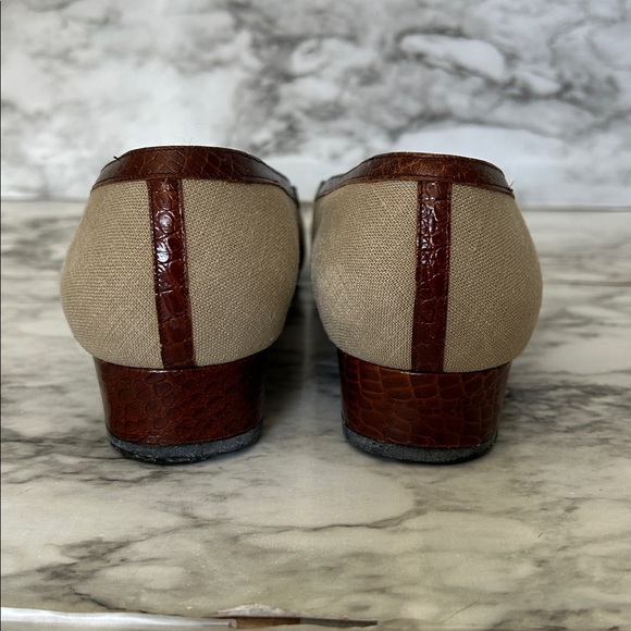 Salvatore Ferragamo | women’s 9 pumps brown crocodile embossed leather cap toe - Picture 14 of 14